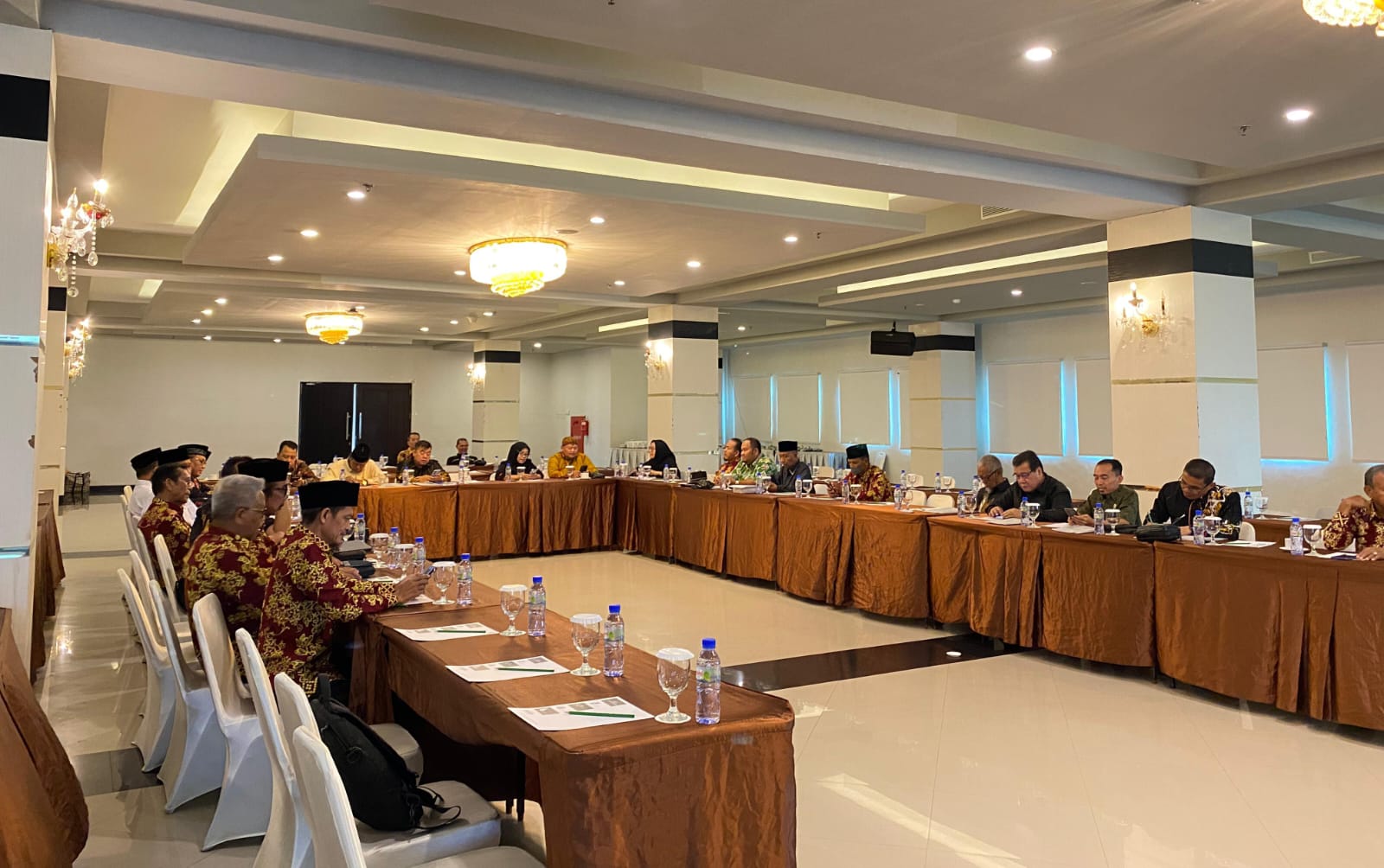 Kepala Badan Kesbangpol Drs. Muhamad Iksan, M.Si Menjadi Narasumber Lokakarya FKUB Regional Sumatera di Tanjungpinang