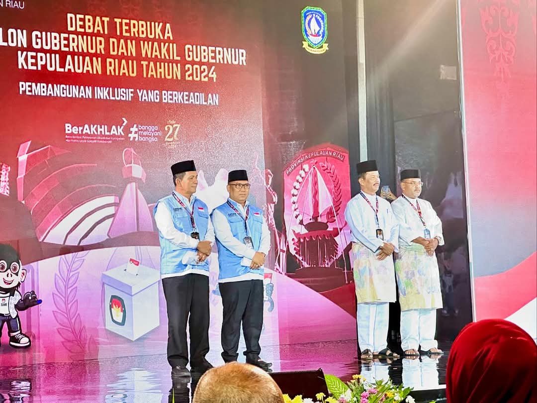 Badan Kesbangpol Kepri Hadiri Debat Publik Pasangan Cagub dan Cawagub Kepri yang Berjalan Tertib dan Lancar