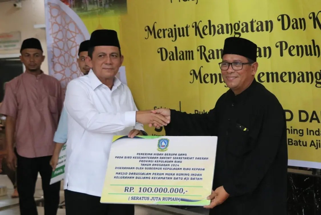 Kepala Badan Kesabangpol Kepri Dampingi Gubernur Ansar Ahmad Safari Ramadhan di Batam
