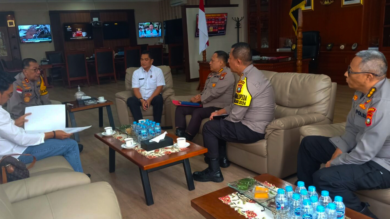 Demi Terciptanya Kondusifitas Pemilu Serentak Tahun 2024, Kepala Badan Kesbangpol Kepri dan Kapolda Kepri Junjung Tinggi Silaturahmi