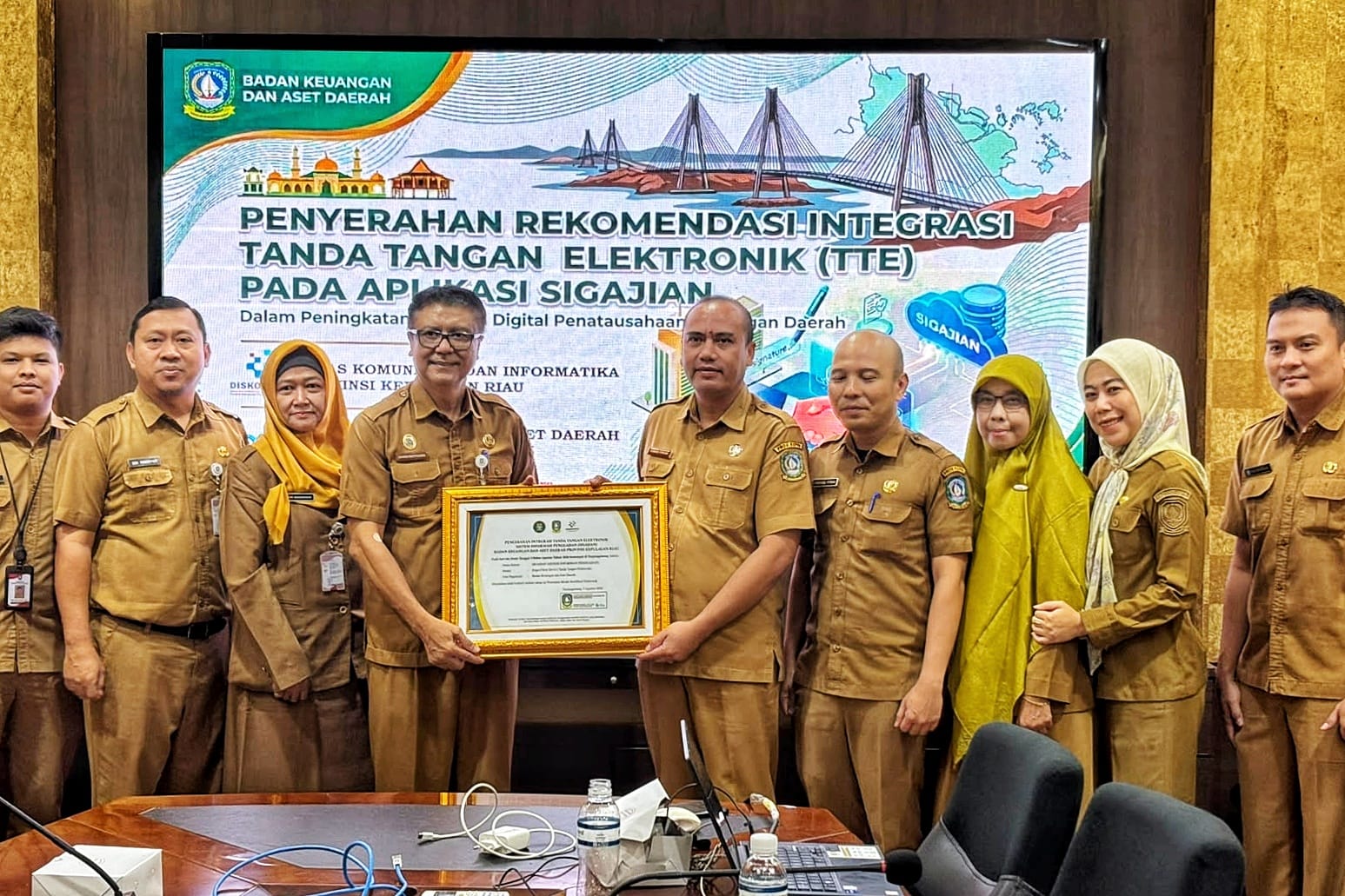 Diskominfo Kepri Perkuat Digitalisasi Keuangan Daerah, SIGAJIAN Resmi Terintegrasi Tanda Tangan Elektronik
