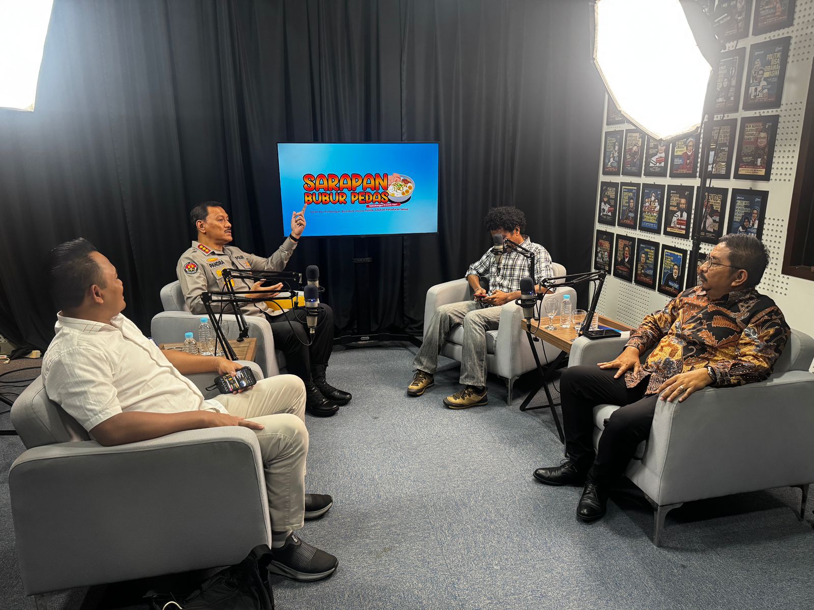 Badan Kesbangpol Kepri Gelar Podcast "Sinergi Cegah TPPO di Provinsi Kepri"