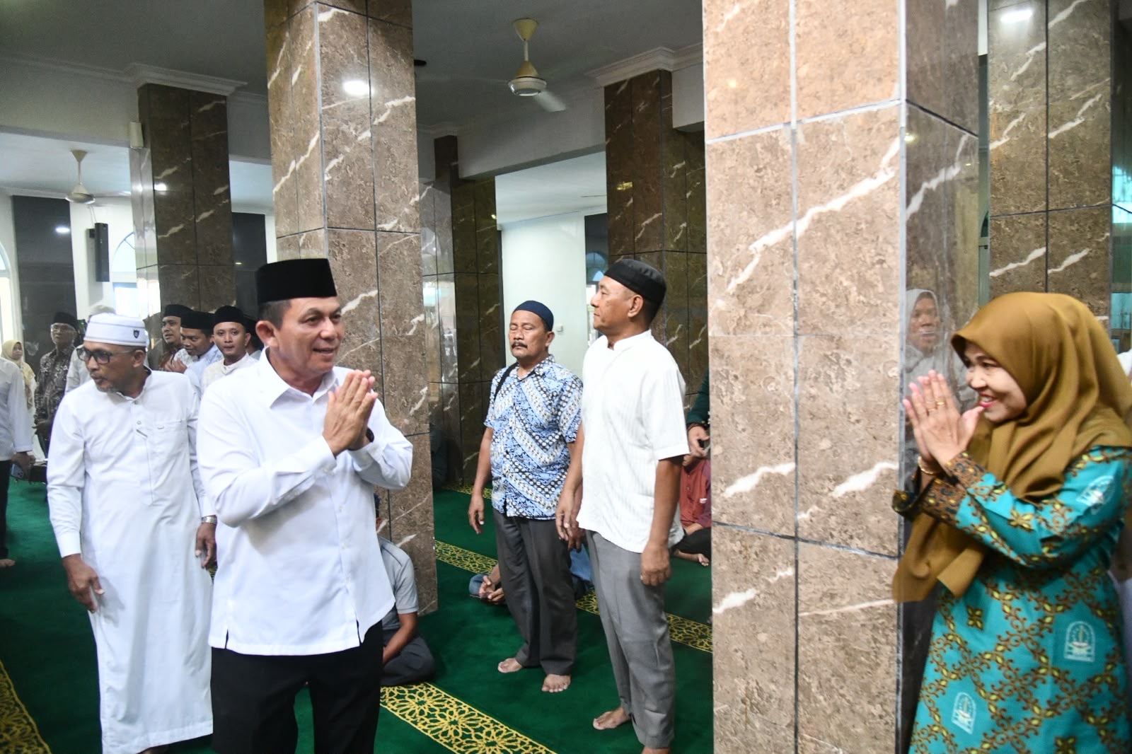 Gubernur Ansar Ajak Masyarakat Teladani Akhlak Rasulullah dalam Kehidupan