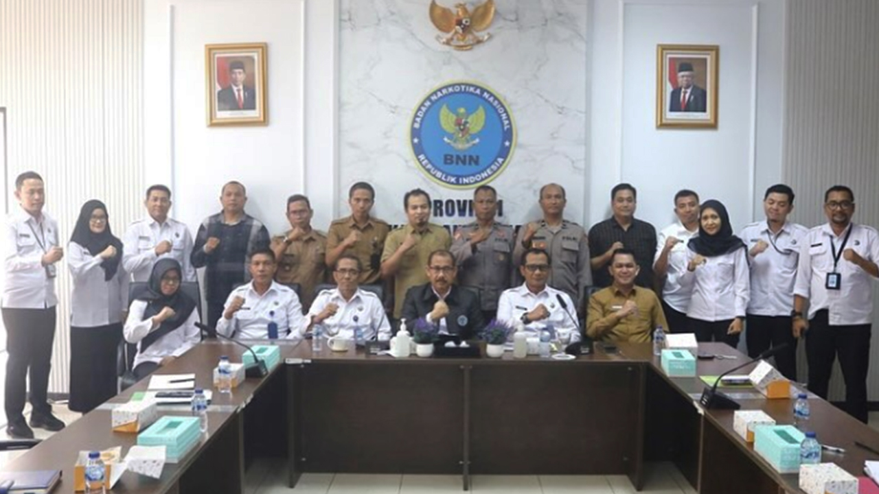 Badan Kesatuan Bangsa Dan Politik Provinsi Kepulauan Riau Hadiri Rapat Koordinasi Persiapan Pencanangan Desa Kampung Muka Kuning BERSINAR (Bersih Dari Narkoba)