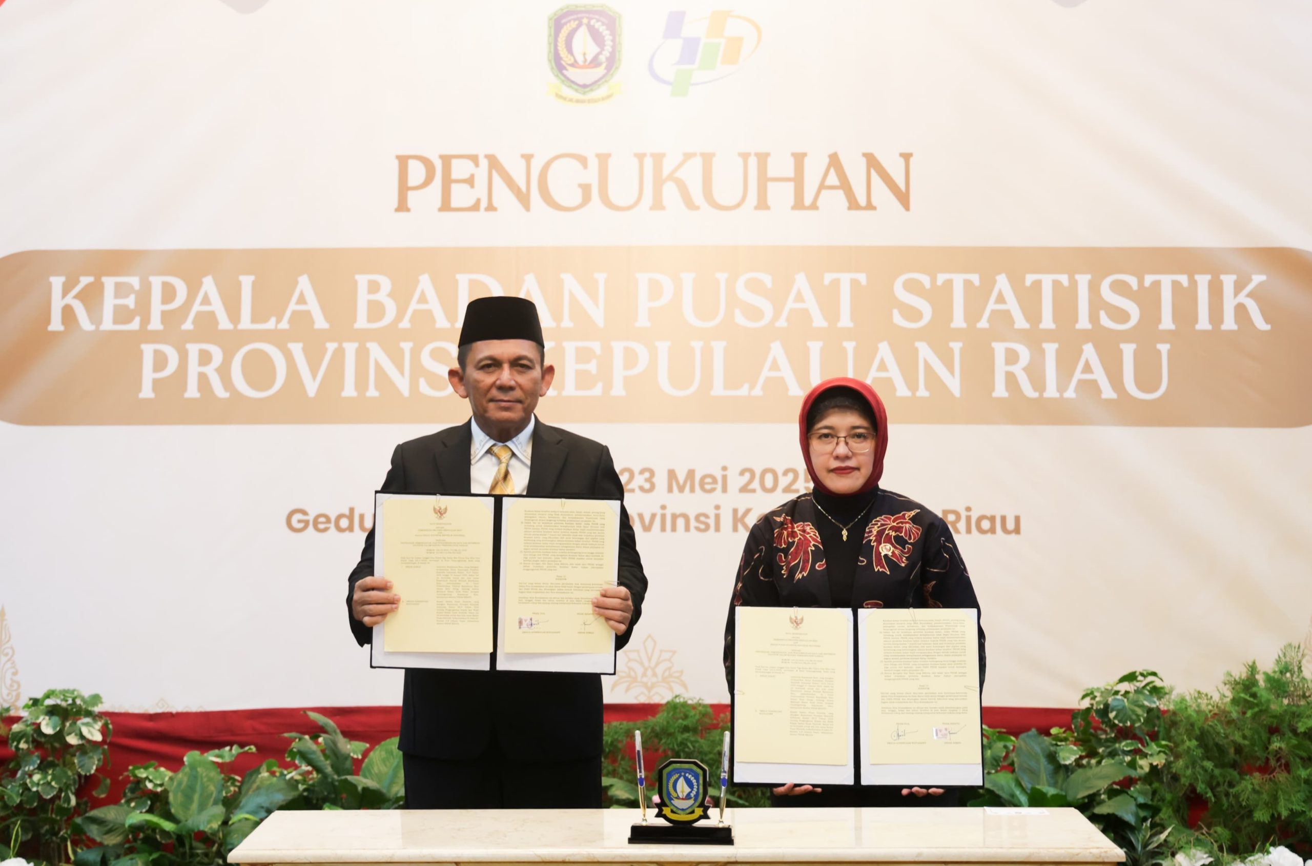 Gubernur Ansar Ahmad Kukuhkan Kepala BPS Kepri dan Teken Nota Kesepakatan Strategis dengan BPS RI