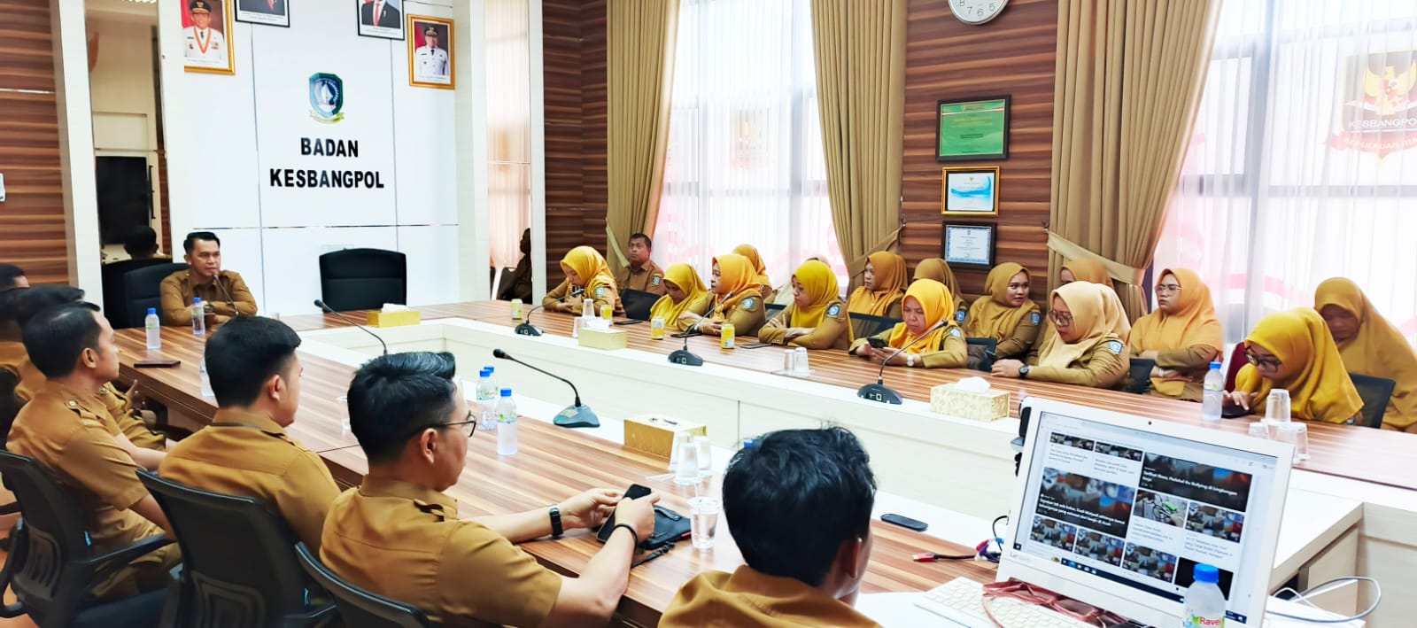 Bakesbangpol Kepri Partisipasi Penggalangan Dana Untuk Korban Bencana Sumatera