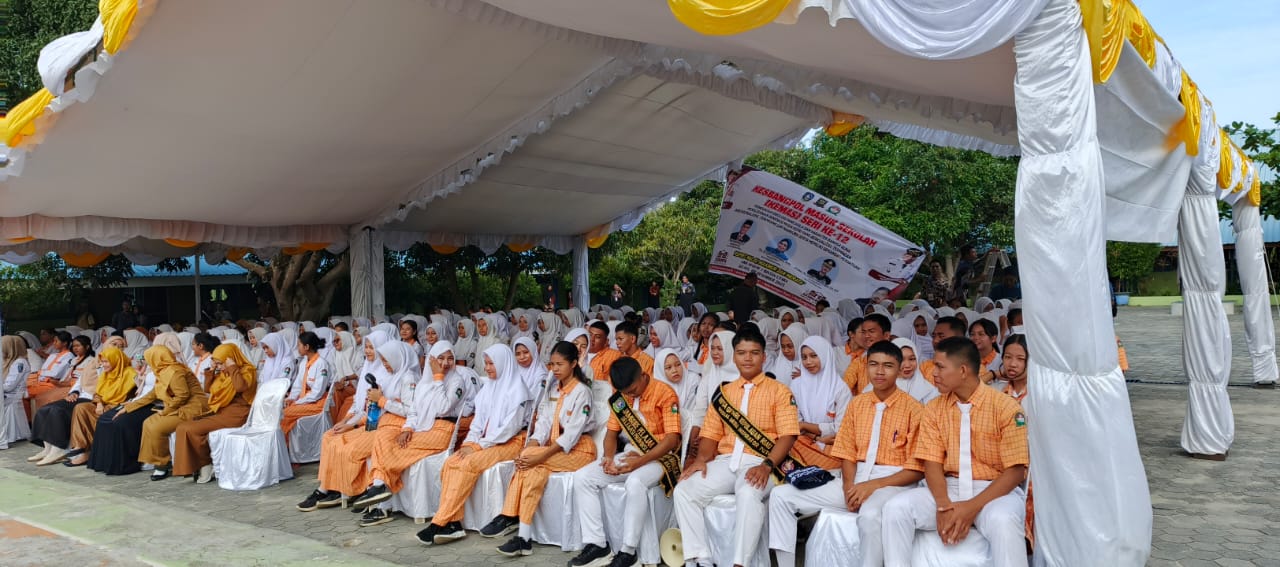 997 Pelajar SMKN 1 Bintan Utara Antusias Ikuti Sosialisasi Pendidikan Politik Bagi Pemilih Pemula dan Cegah Radikalisme &amp; Terorisme pada Kegiatan KEMAS