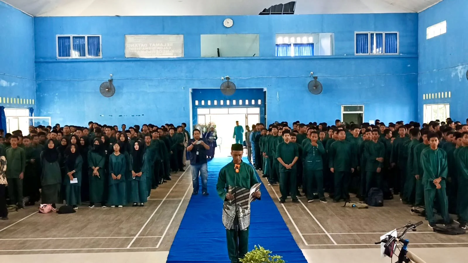 800 Pelajar SMKN 1 Karimun Bacakan Deklarasi Pelajar Anti Narkoba pada  Program KEMAS seri ke-16