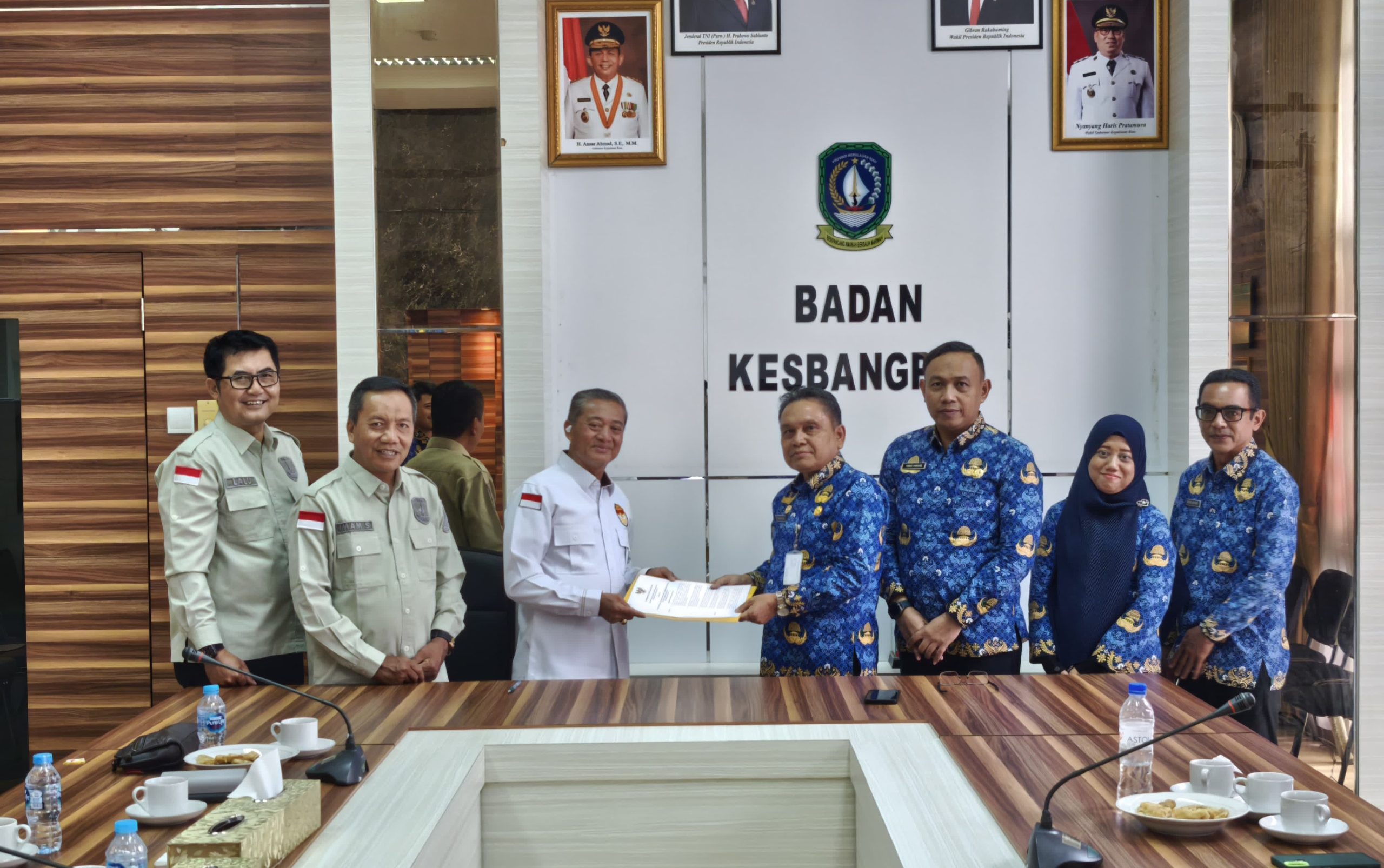 Badan Kesbangpol Kepri Tandatangani NPHD dengan Forum Pembauran Kebangsaan Kepri