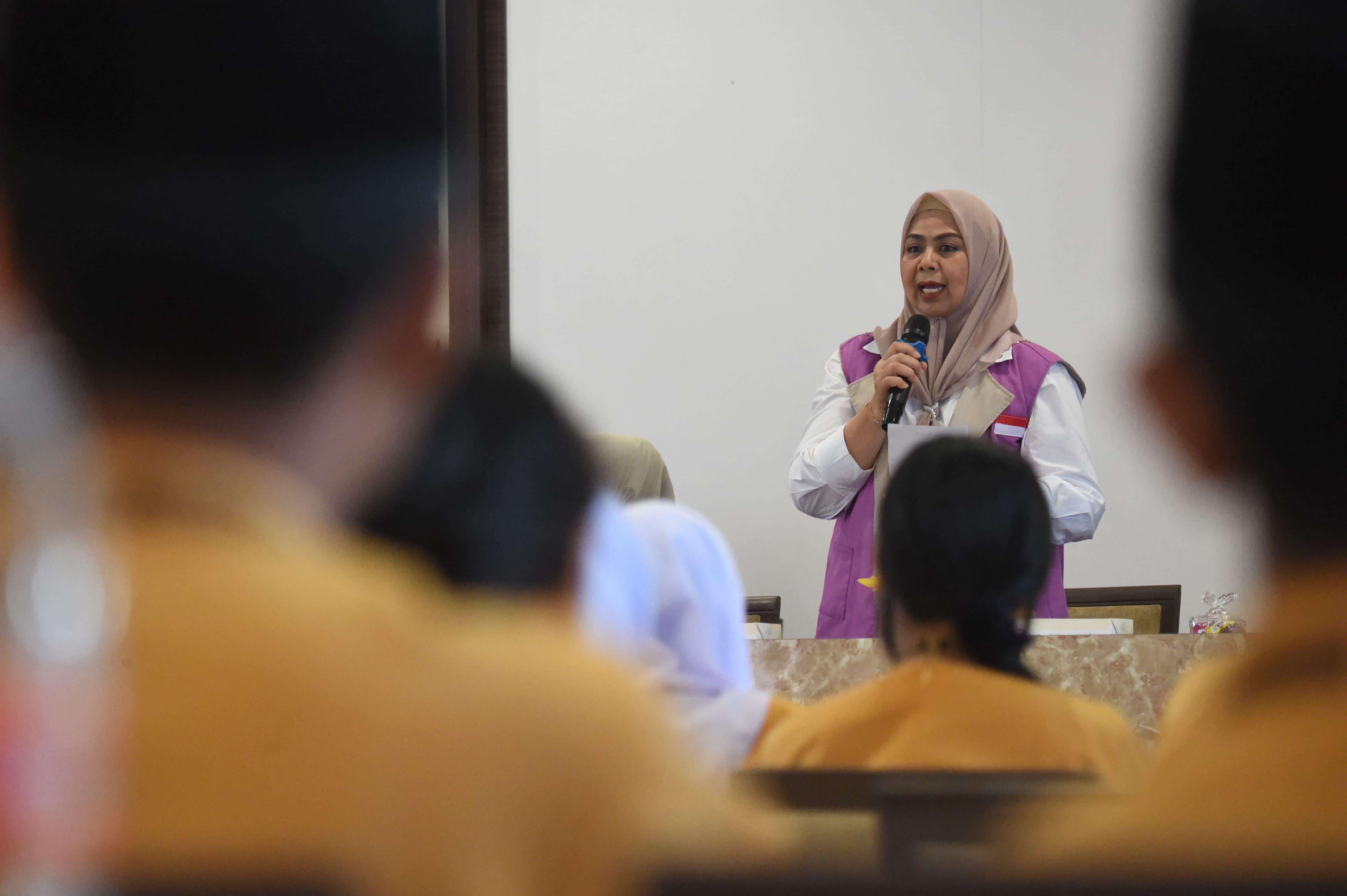 YKI Kepri Goes to School, Dewi Ansar Ajak Gen-Z Kenali dan Cegah Kanker Sejak Dini