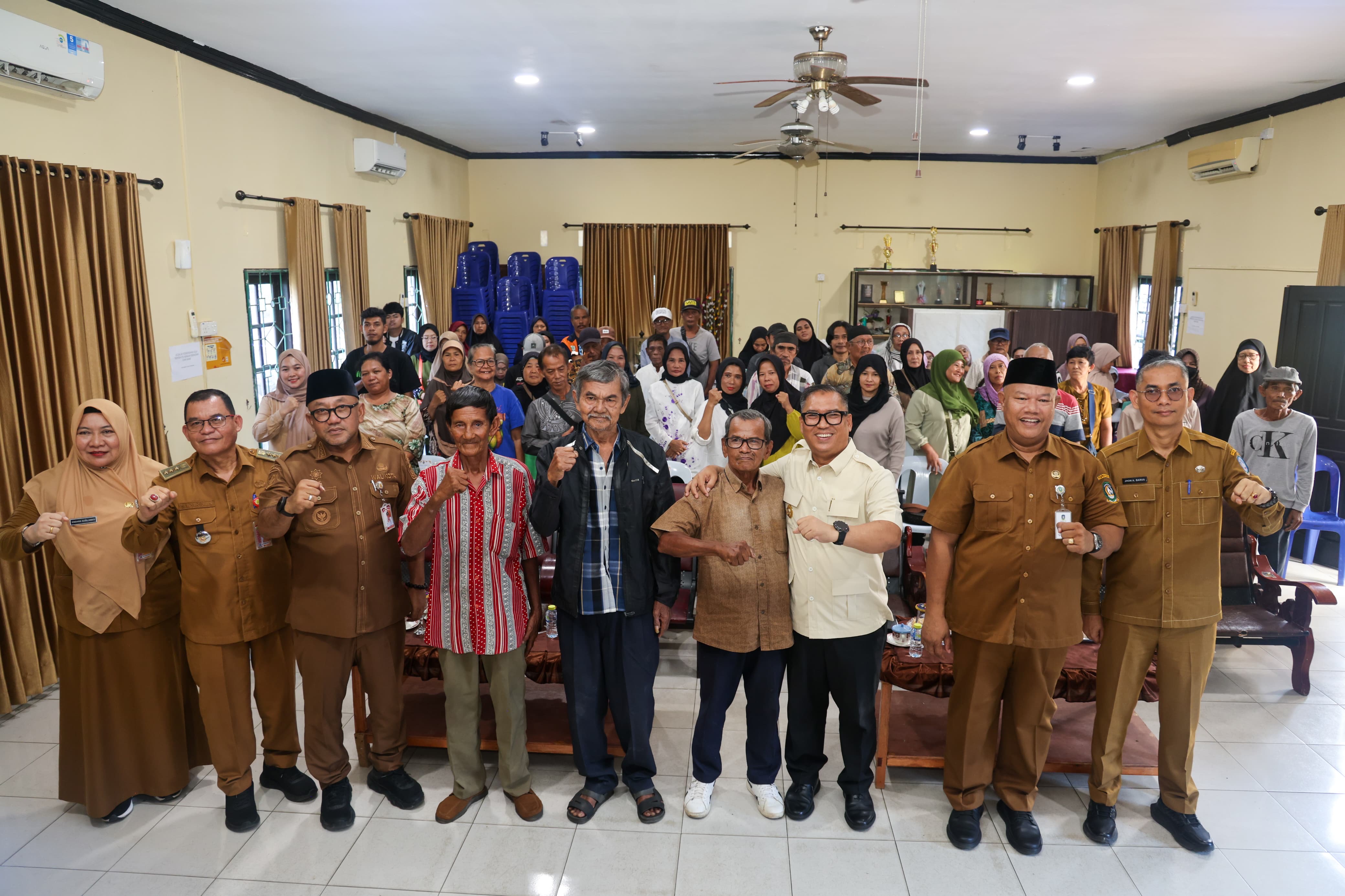Pemprov Kepri Salurkan 500 Paket Sembako, Perkuat Kesejahteraan Sosial di Tanjungpinang