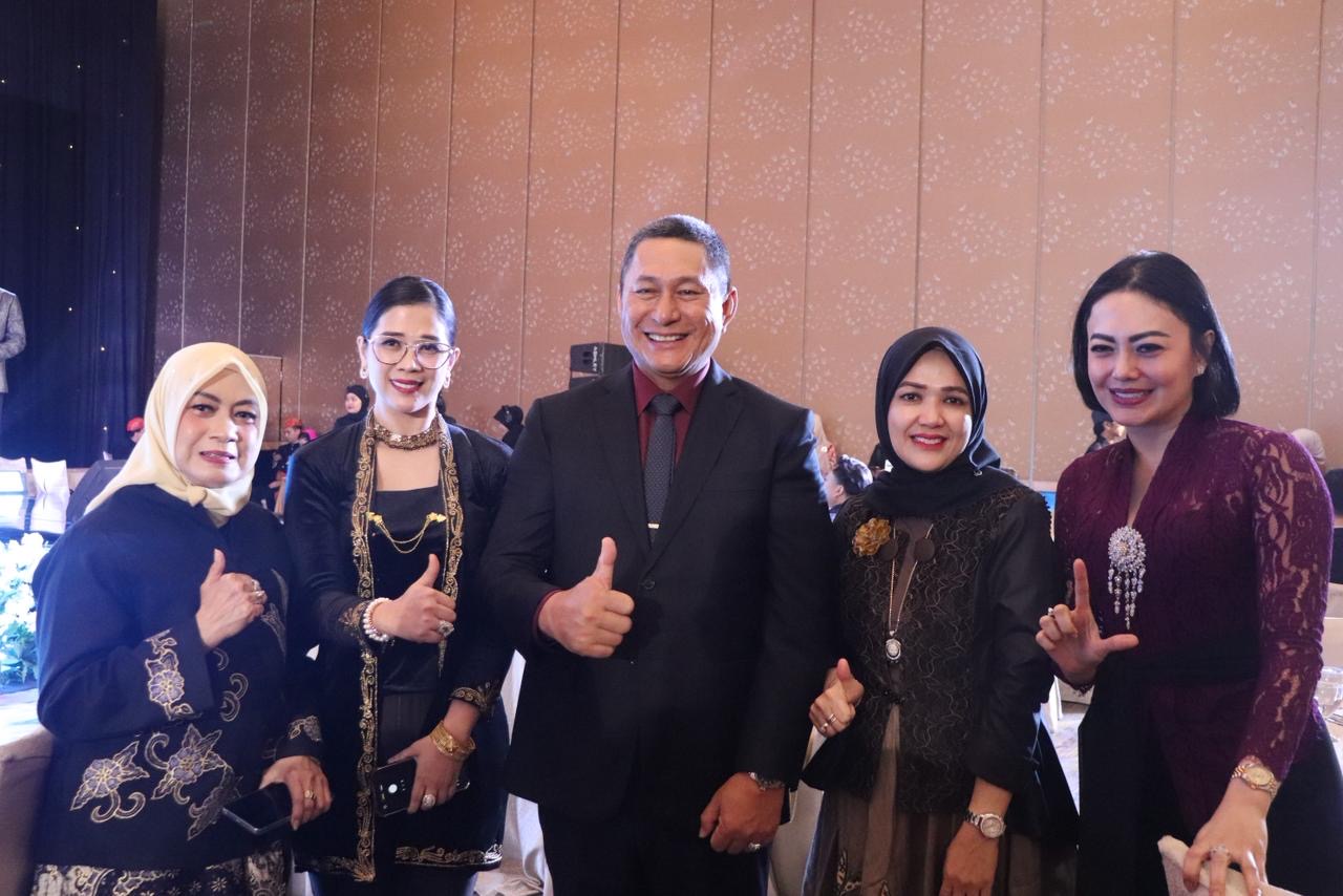 Dinilai Peduli Terhadap UMKM, Wagub Nyanyang Terima Penghargaan IPBA Award 2026