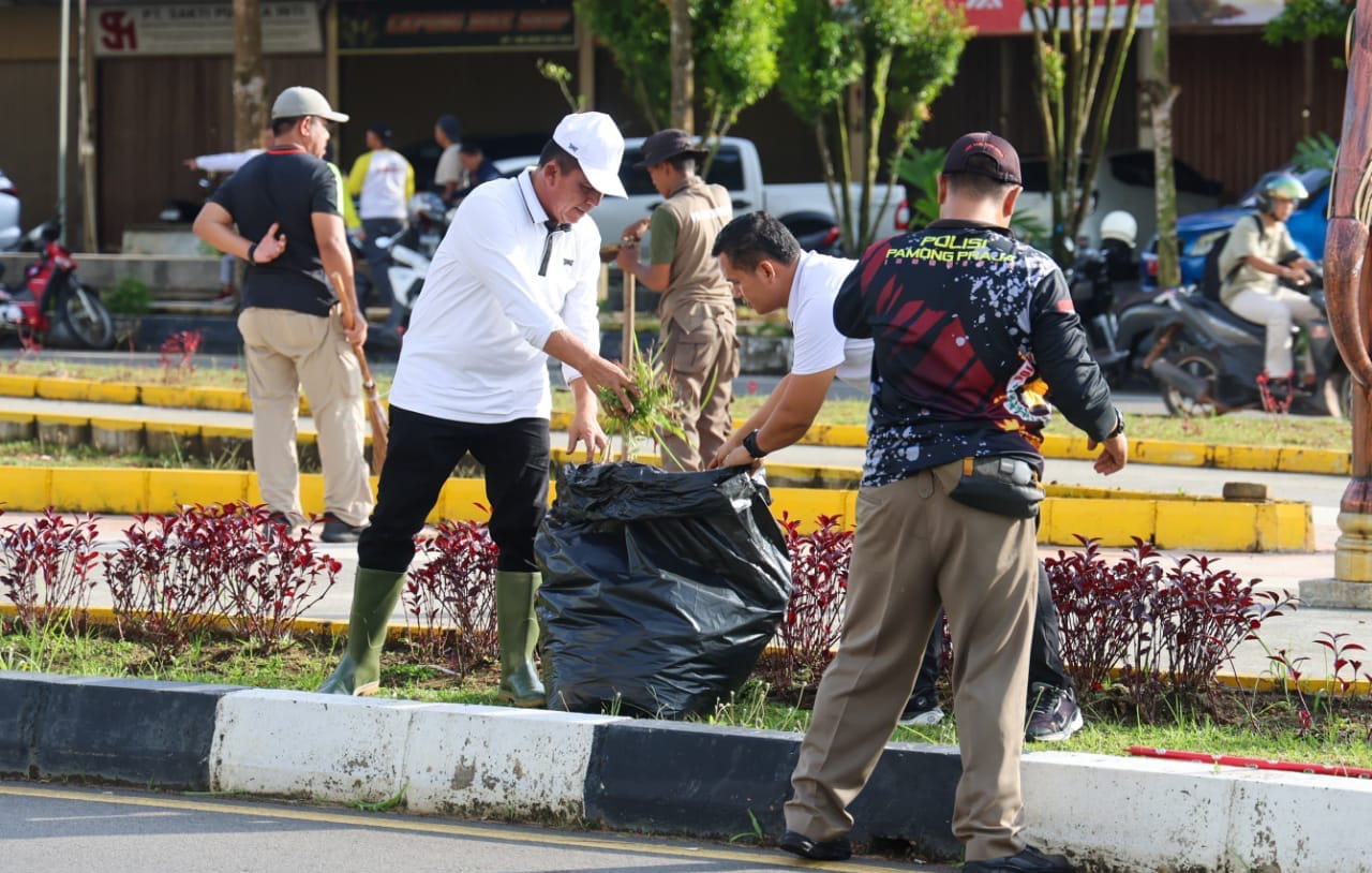 Gubernur Kepri Ajak Masyarakat untuk Pelihara dan Peduli Terhadap Lingkungan Sekitar
