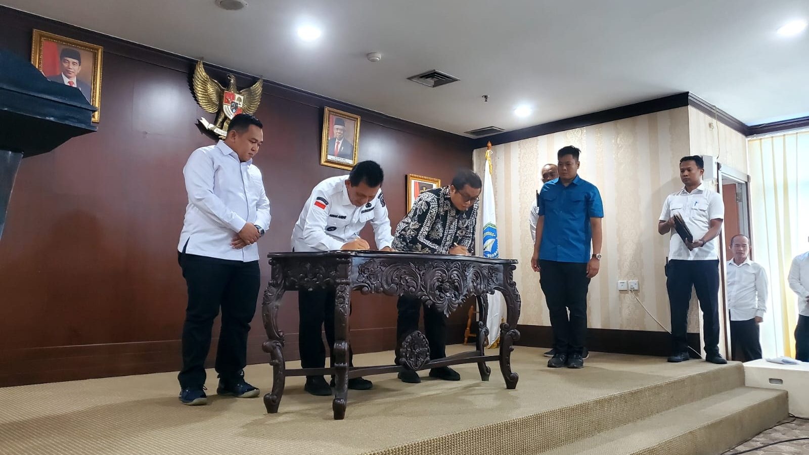 Panandatanganan NPHD Tentang Pelaksanaan Dana Hibah, Penyelenggaraan dan Pengawasan Pilkada KEPRI 2024