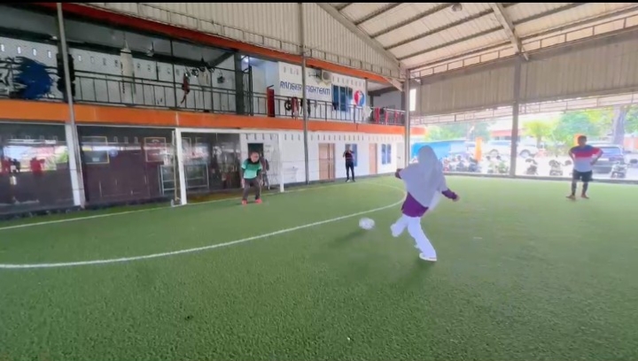 Futsal Antarbidang, Kepsek dan Pengawas Disdik Kepri Meriahkan Suasana HUT Kemerdekaan