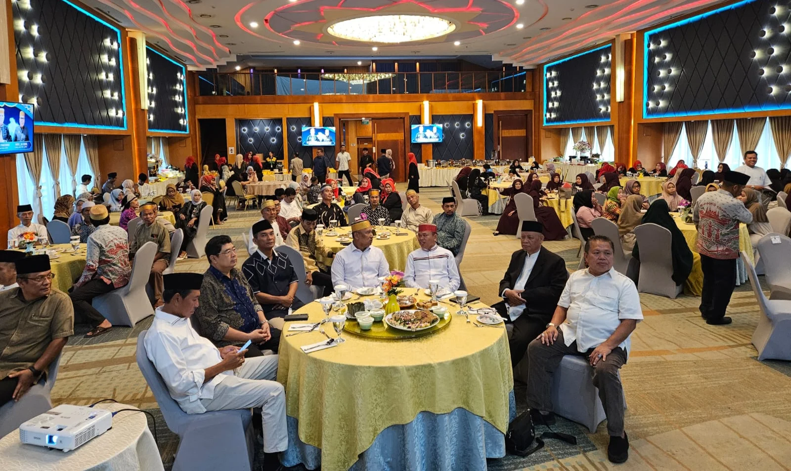 Wagub Kepri, Nyanyang Haris Pratamura Hadiri Buka Puasa KKSS, Dorong Peran Paguyuban Dukung Pembangunan Daerah