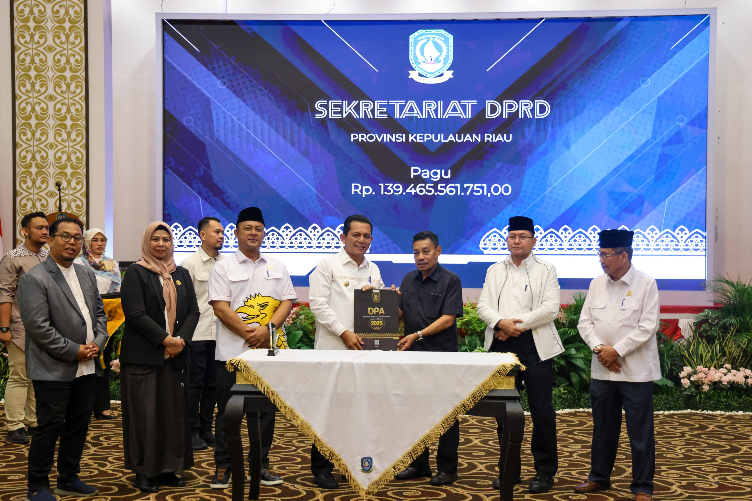 Gubernur Ansar Ahmad Serahkan Dokumen Pelaksanaan Anggaran (DPA) 2025 kepada OPD di Lingkungan Pemprov Kepri