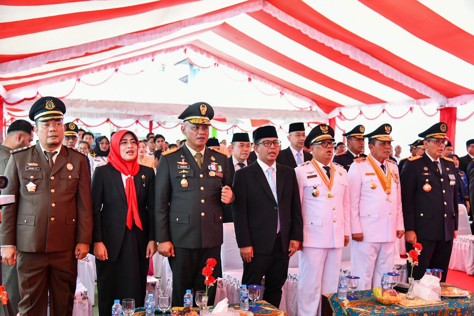Gubernur Ansar Serahkan Remisi HUT ke-81 RI, 36 Warga Binaan Langsung Bebas