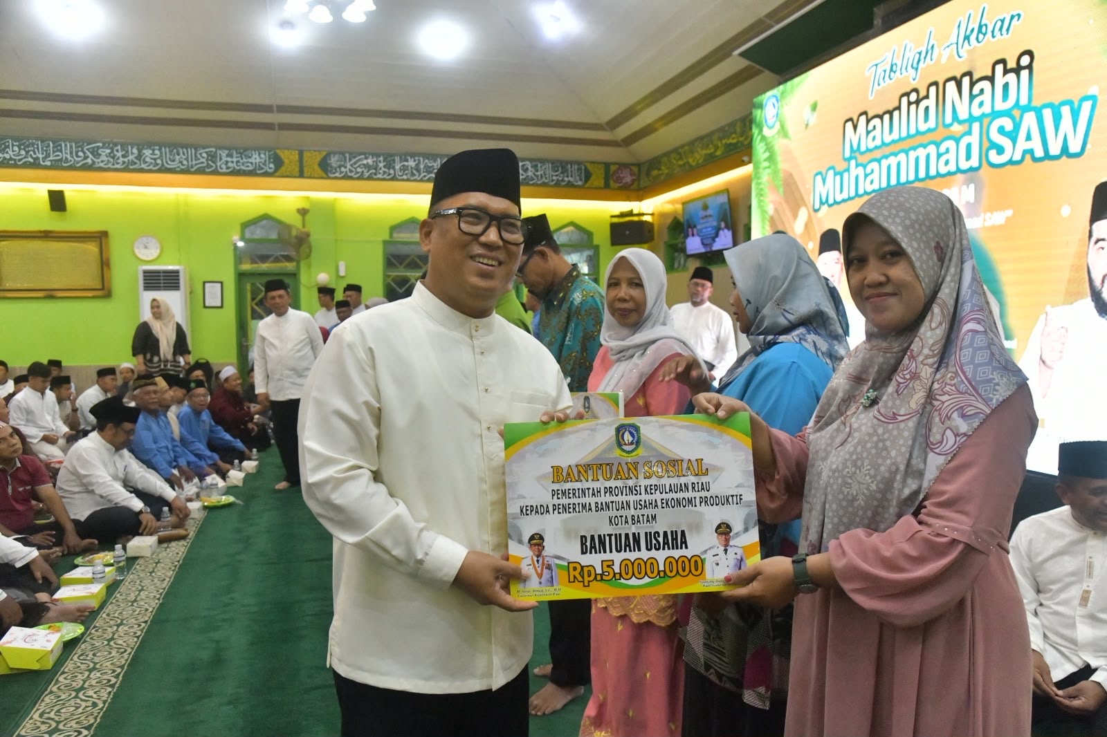 Tabligh Akbar Maulid Nabi di Batam, Gubernur Ansar Paparkan Program Pemerintah untuk Masyarakat