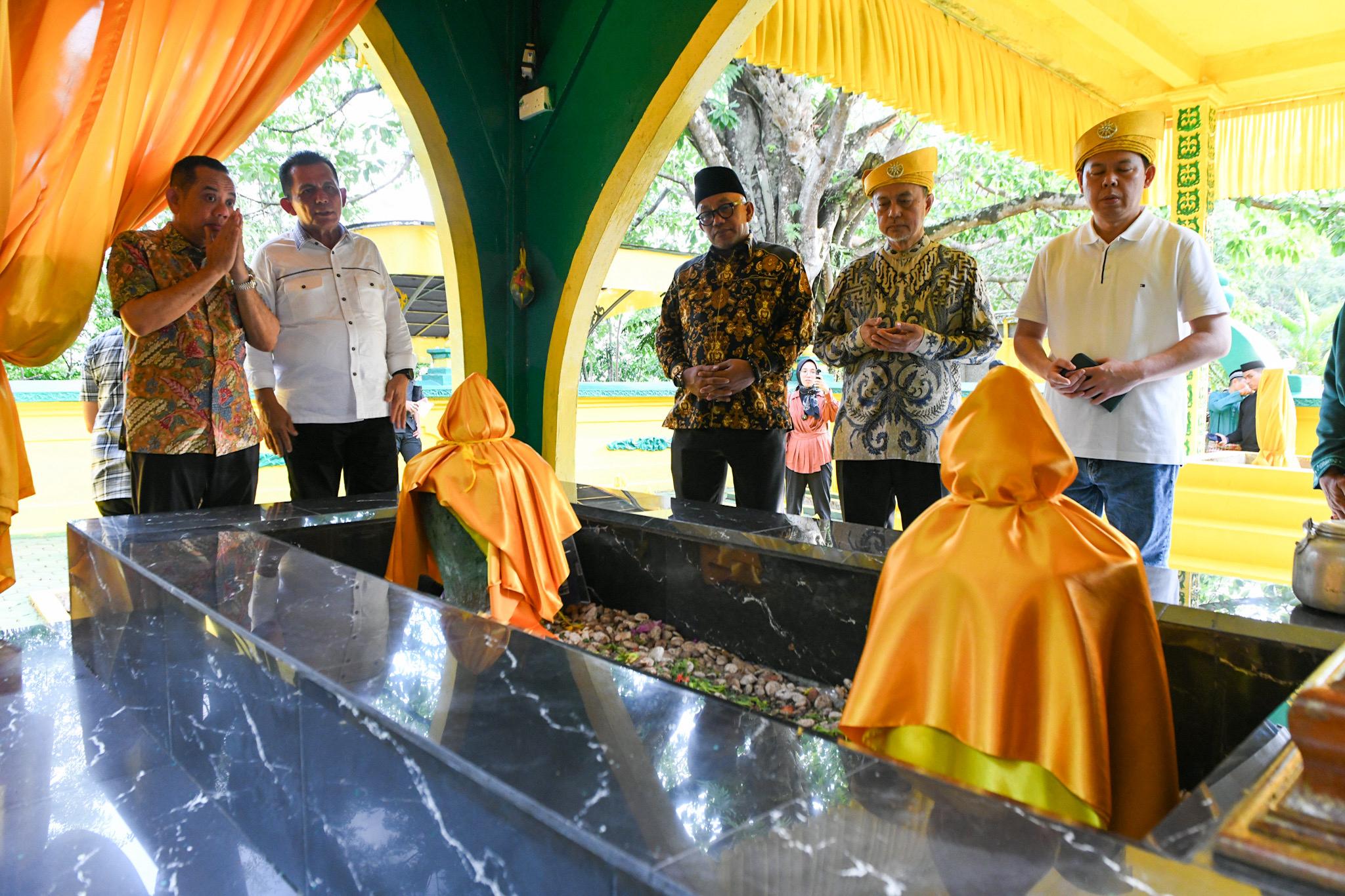 Gubernur Kepri Sambut Ketua dan Wakil Ketua DPD RI, Ajak Ziarah ke Pulau Penyengat