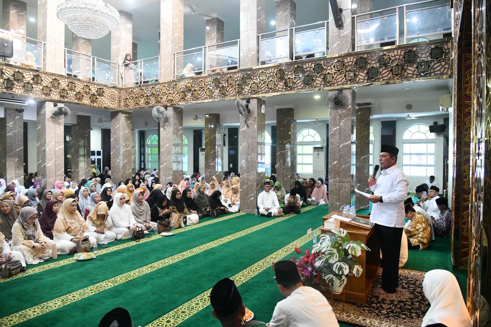 Gubernur Ansar Ajak Masyarakat Teladani Akhlak Rasulullah dalam Kehidupan
