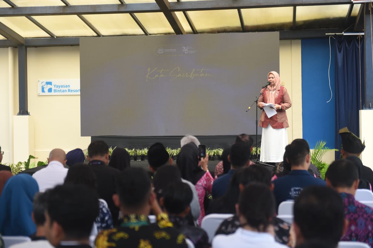 Dewi Ansar Hadiri Open House Evolusi Kampus PBC, Penanda Perkembangan Dunia Pendidikan Kepri