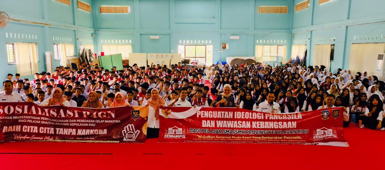 Bakesbangpol Kepri Gandeng BNN Sosialisasikan P4GN di SMAN 1 Toapaya Bintan