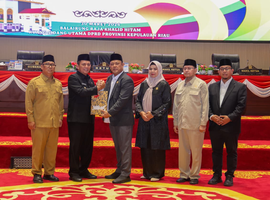 GUBERNUR KEPULAUAN RIAU SAMPAIKAN LKPJ TA.2025 KEPADA DPRD PROVINSI KEPRI