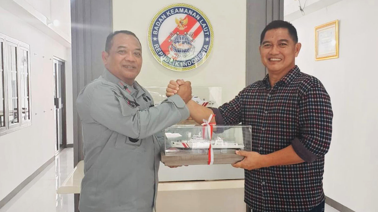 Silaturahmi Kepala Badan Kesbangpol Kepri Bersama Kepala Zoba Bakamla Laksma TNI Bambang Trijanto