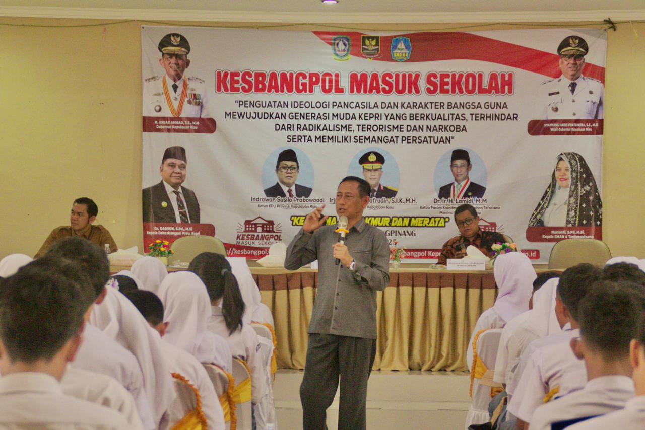 Ketua FKPT Provinsi Kepri Dr. Ir Lamidi, MM Sebagai Narasumber Program KEMAS di SMA Negeri 4 Tanjungpinang