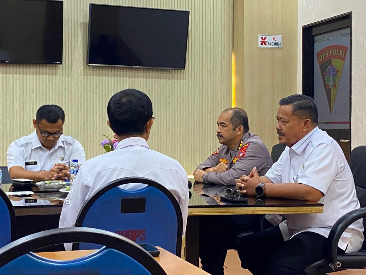 Kaban Kesbangpol Kepri dan Biro Ops Polda Kepri Sinergi Jaga Stabilitas Daerah