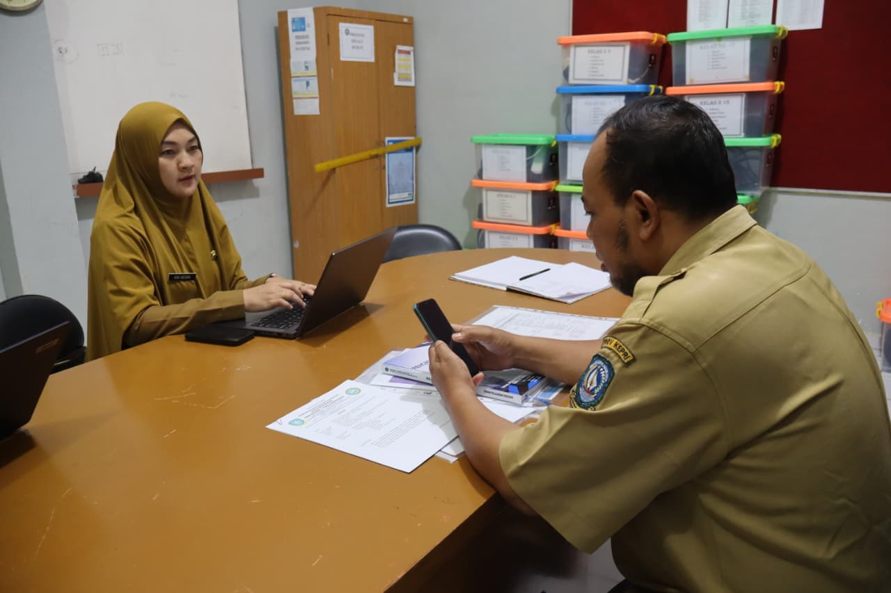  kordinasi persiapan penilaian maladministrasi Ombudsman di SMA N egeri 1 Tanjungpinang.