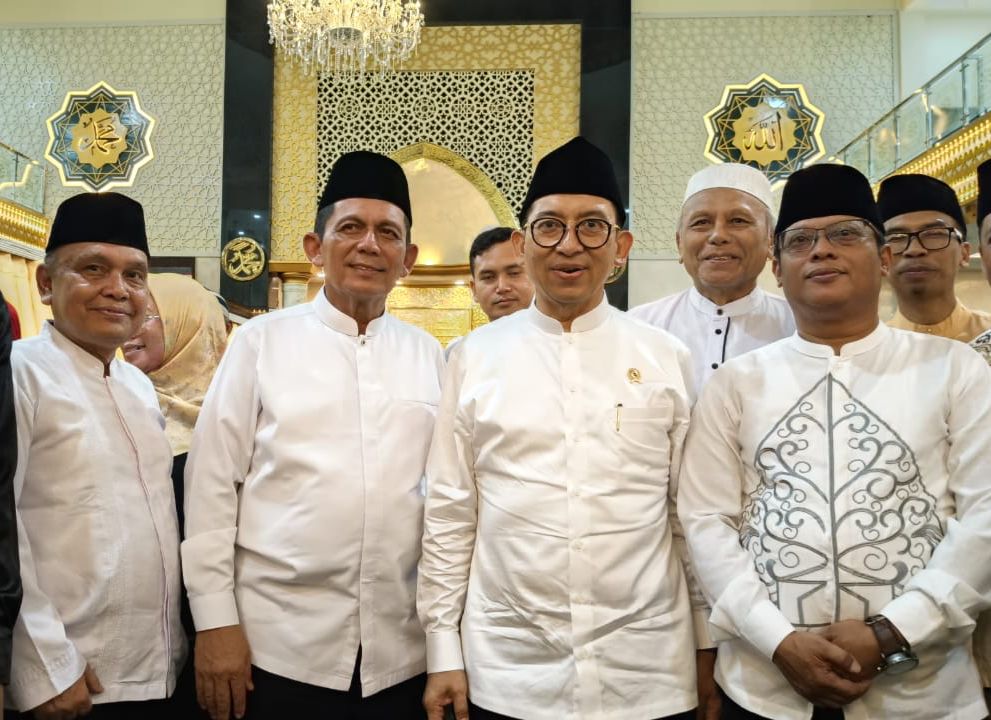 Kepala Badan Kesbangpol Kepri Hadiri Safari Ramadhan Menteri Kebudayaan RI di Masjid Besar Al Uswah