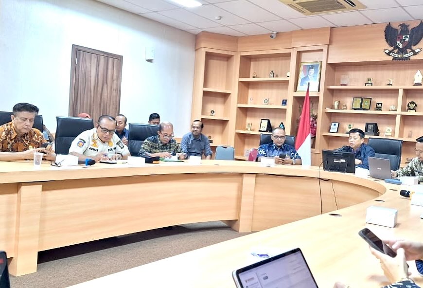 Rapat Evaluasi Penerapan Sistem Kerja di Lingkungan Pemerintah Provinsi Kepri