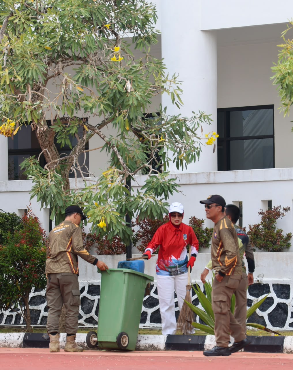 Semarak Lomba 17 Agustus di Lingkungan Setda Kepri Meriah, Diawali Jalan Santai