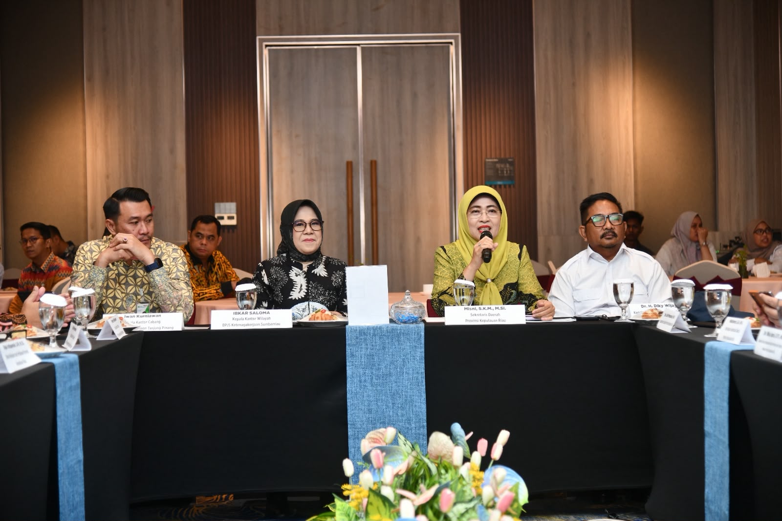 Sekdaprov Ikuti Monitoring dan Evaluasi Capaian Universal Coverage Jamsostek Kepri