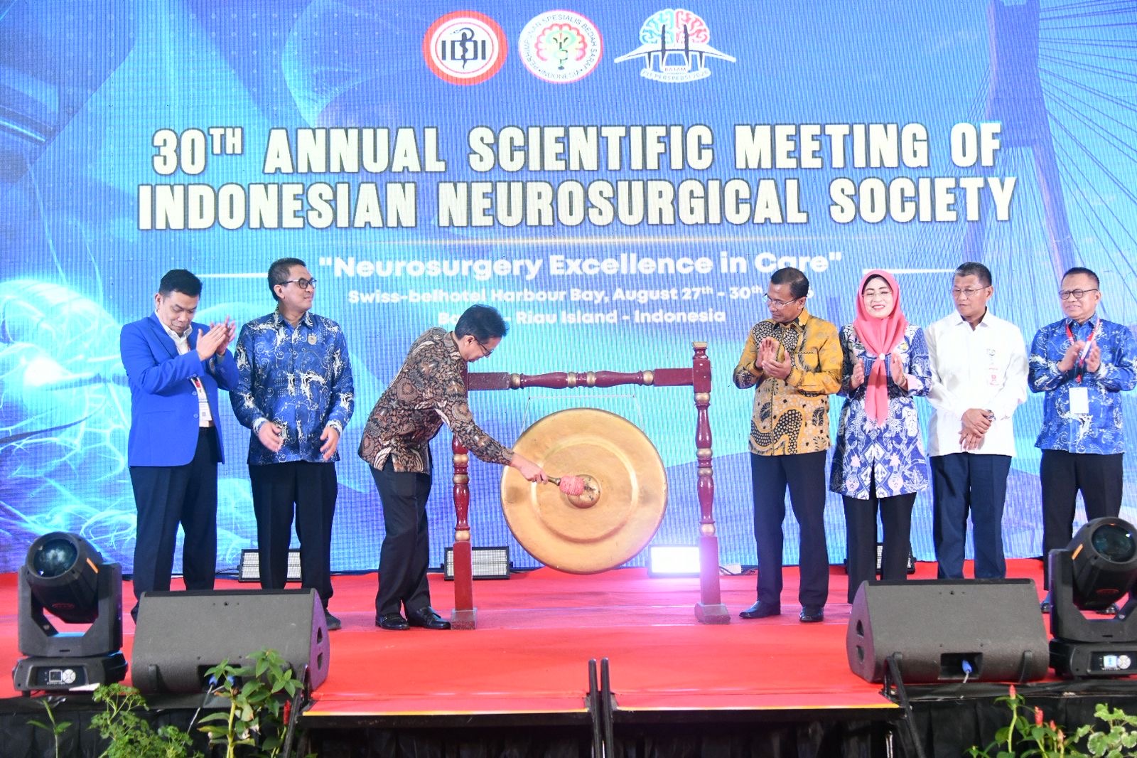 Dampingi Menteri Kesehatan RI, Sekdaprov Kepri Hadiri Pertemuan Ilmiah Tahunan ke- 30 Ahli Bedah Saraf Indonesia