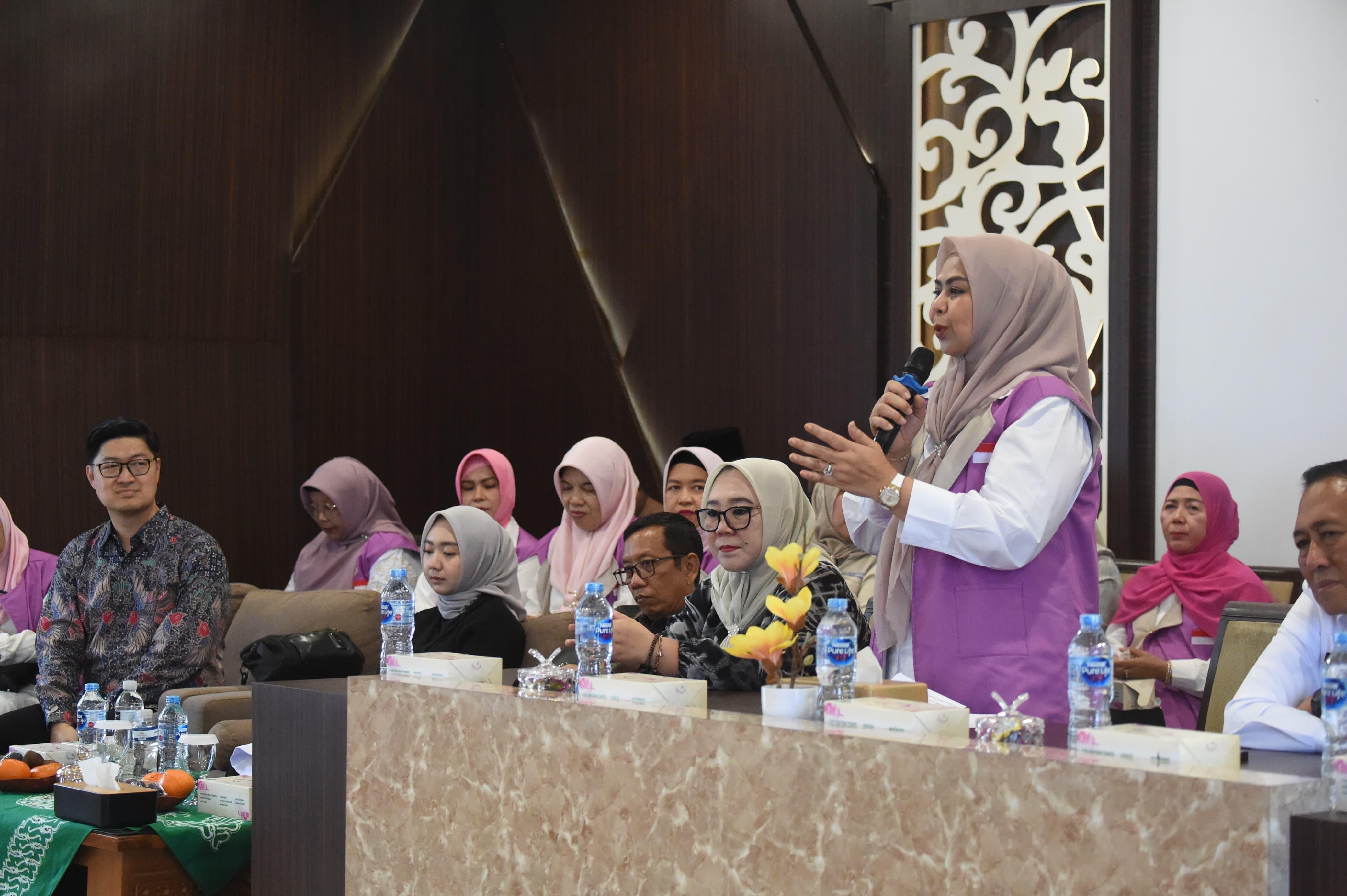 YKI Kepri Goes to School, Dewi Ansar Ajak Gen-Z Kenali dan Cegah Kanker Sejak Dini