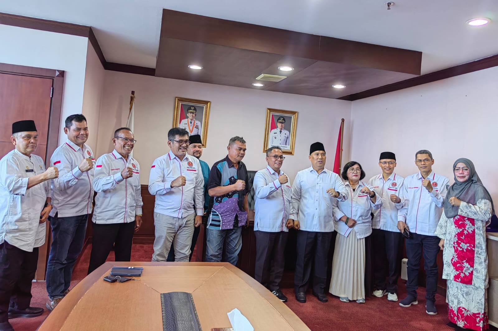 Kaban Kesbangpol Kepri Dampingi Wagub Nyanyang Terima Kunjungan Silaturahmi IKABSU