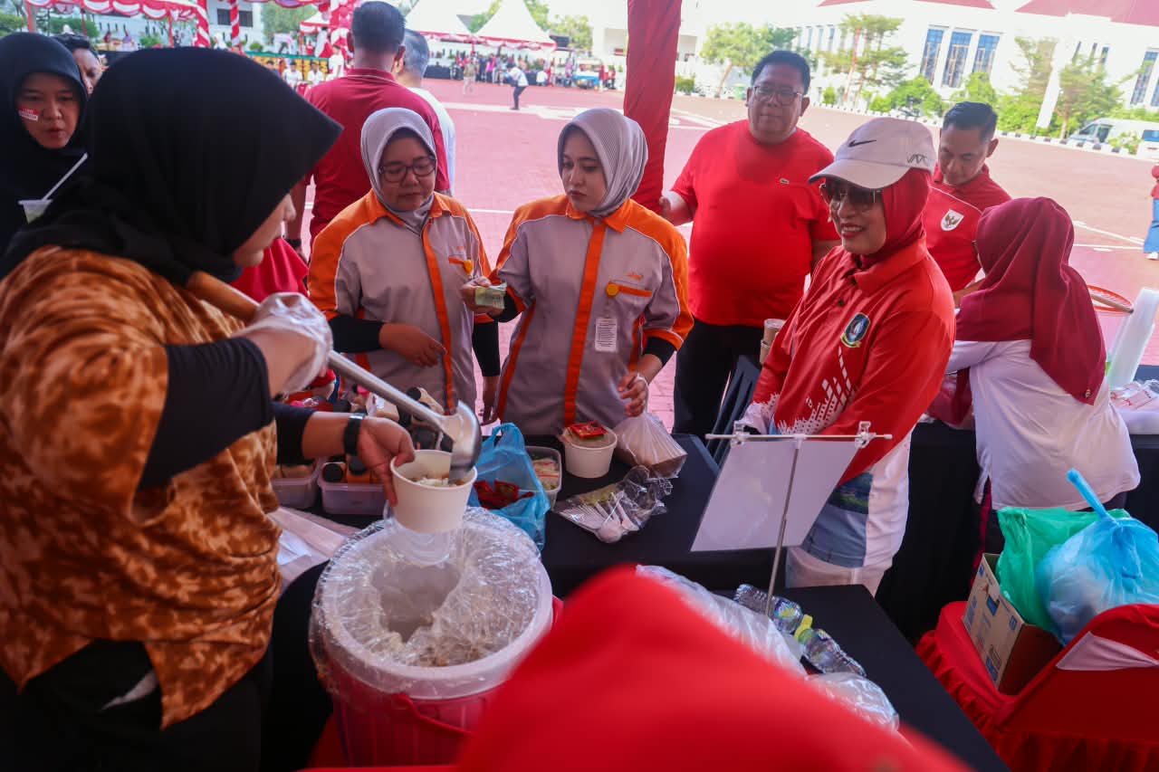 Semarak Lomba 17 Agustus di Lingkungan Setda Kepri Meriah, Diawali Jalan Santai