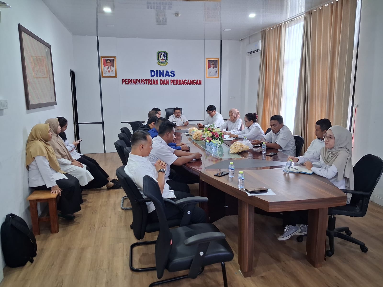 Rapat Teknis Penataan Arsip pada Record Center Dinas Perindustrian dan Perdagangan Provinsi Kepulauan Riau