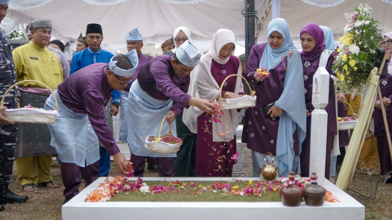Ziarah Hari Jadi Ke-24 Kepri, Gubernur Ansar Kenang Jasa Para Pejuang
