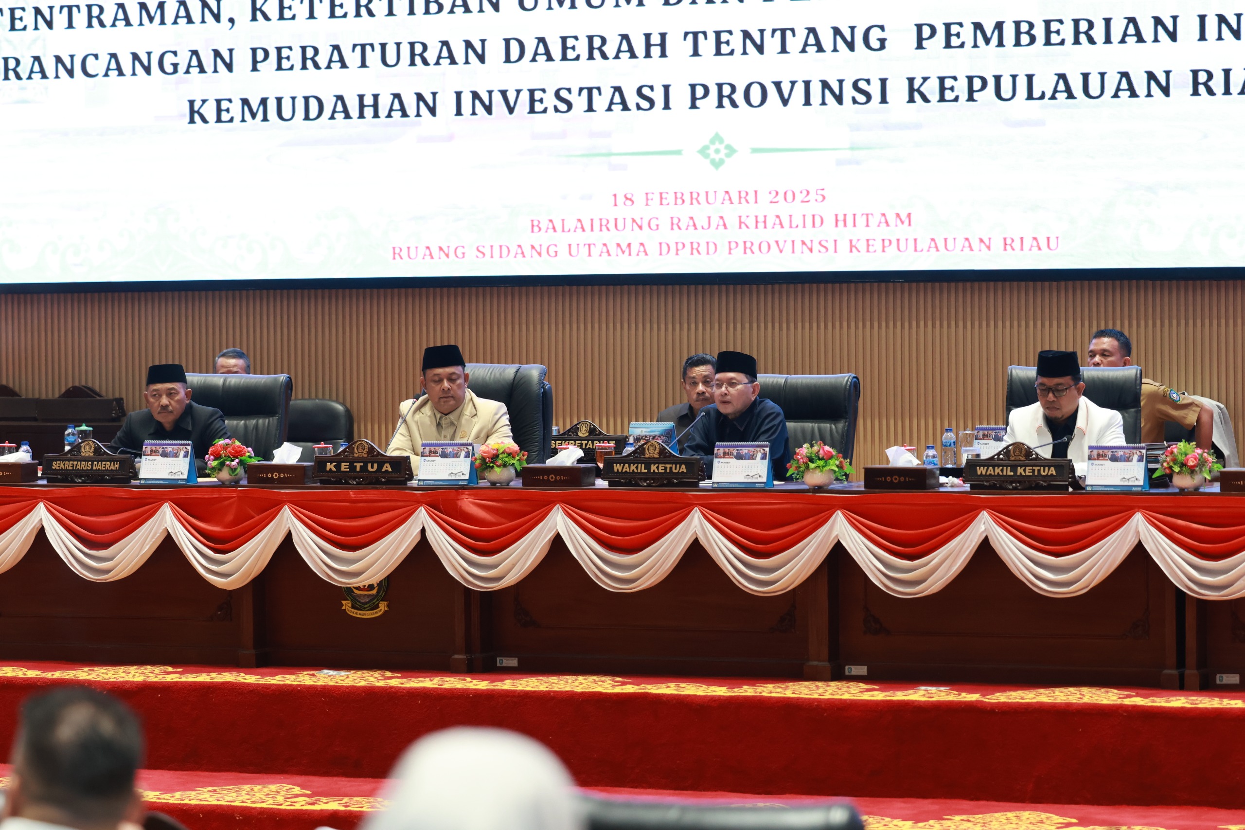 Jawaban Pemerintah Terhadap Ranperda Trantibumlinmas Serta Pembentukan Pansus