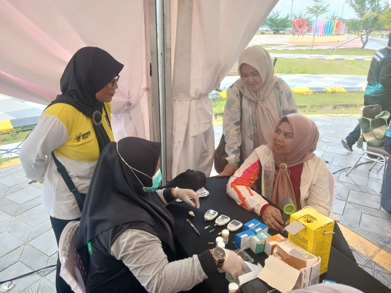 Cegah Penyakit Tidak Menular, Dekrafest 2025 Gelar Cek Kesehatan Gratis
