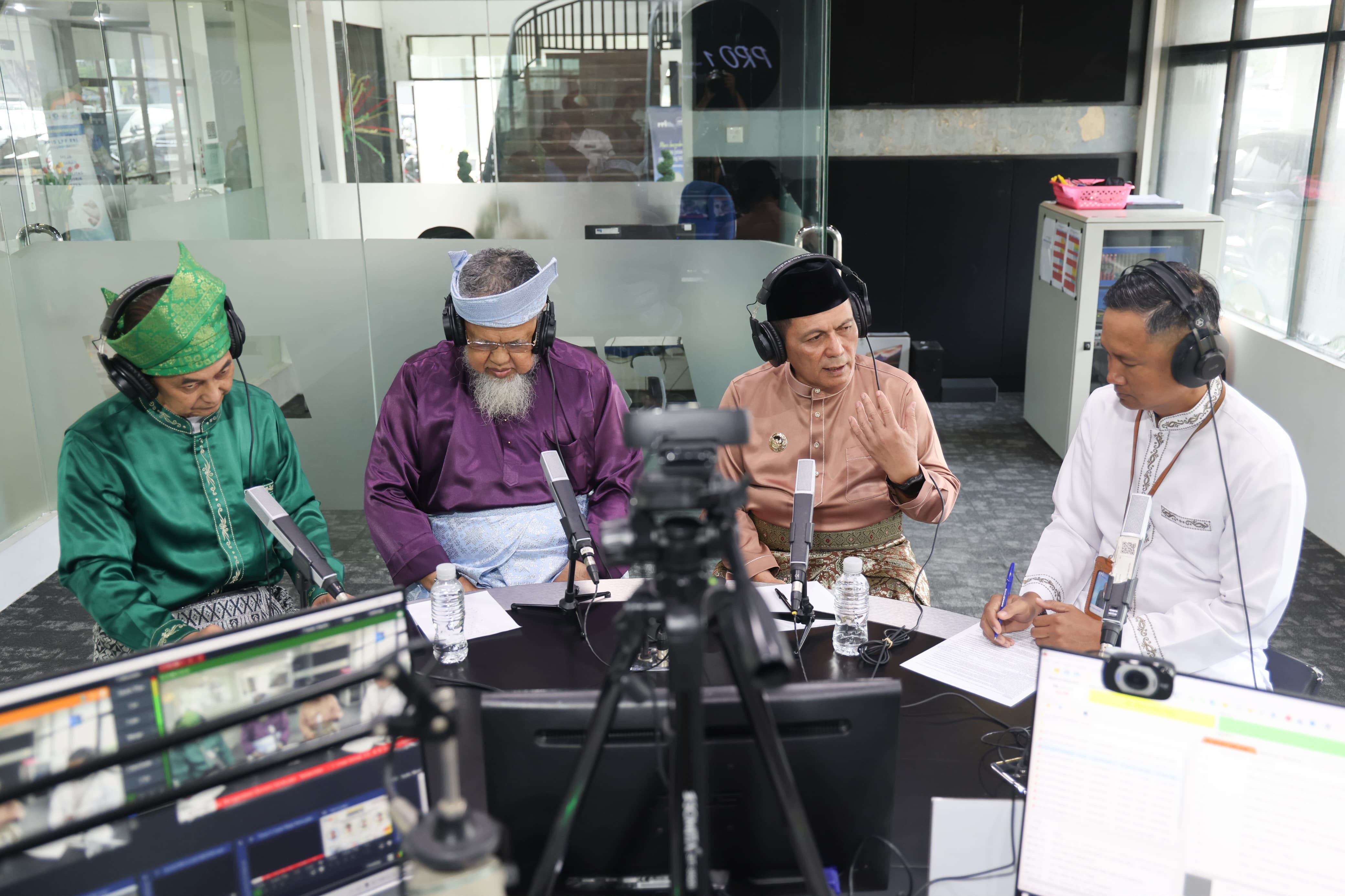 24 Tahun Kepri, Gubernur Ansar Tekankan Konektivitas dan Pemerataan dalam Dialog RRI
