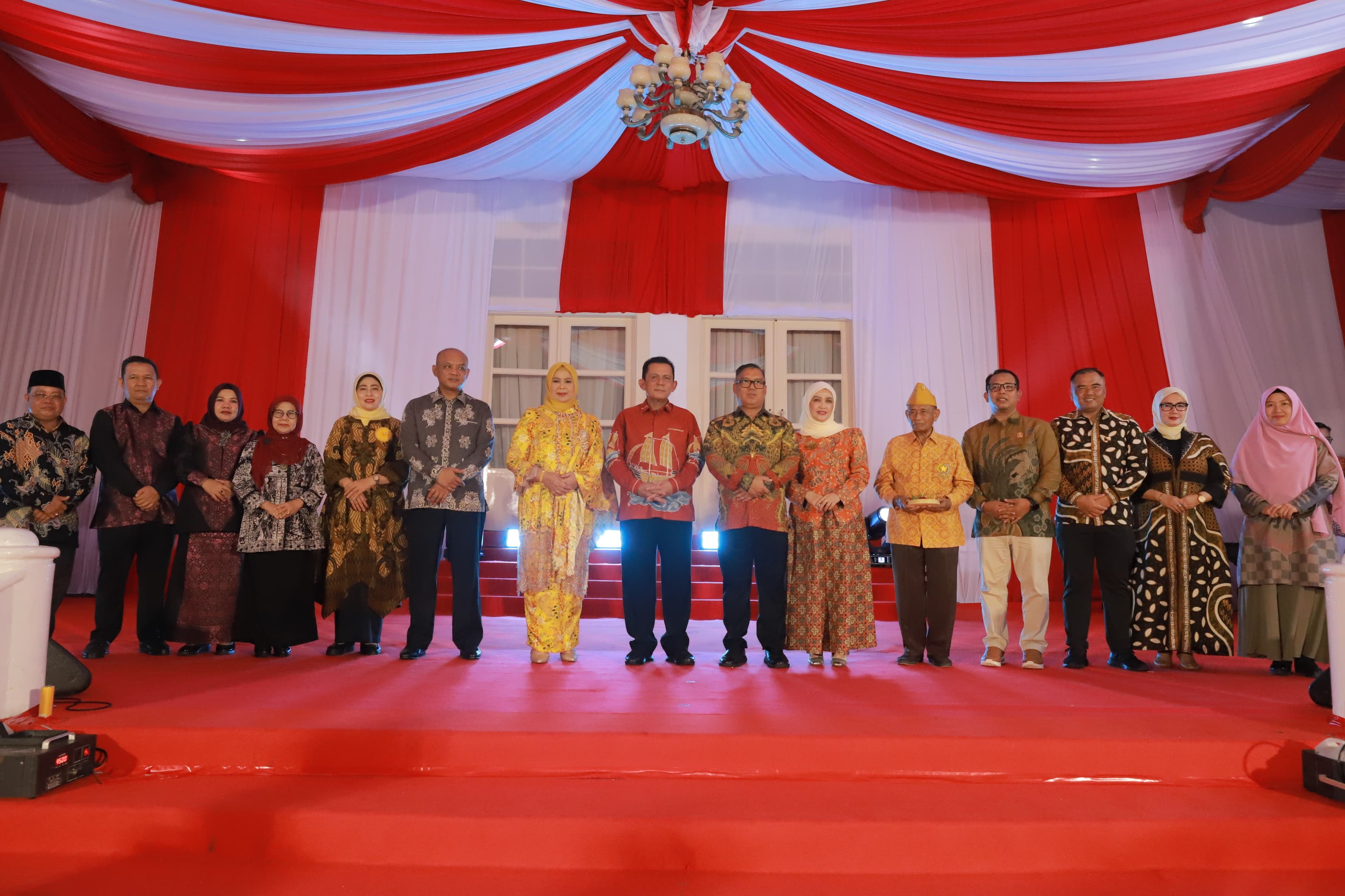 Malam Ramah Tamah HUT ke-81 RI, WK III DPRD Kepri Ajak Masyarakat Rawat Semangat Kebersamaan dan Persatuan