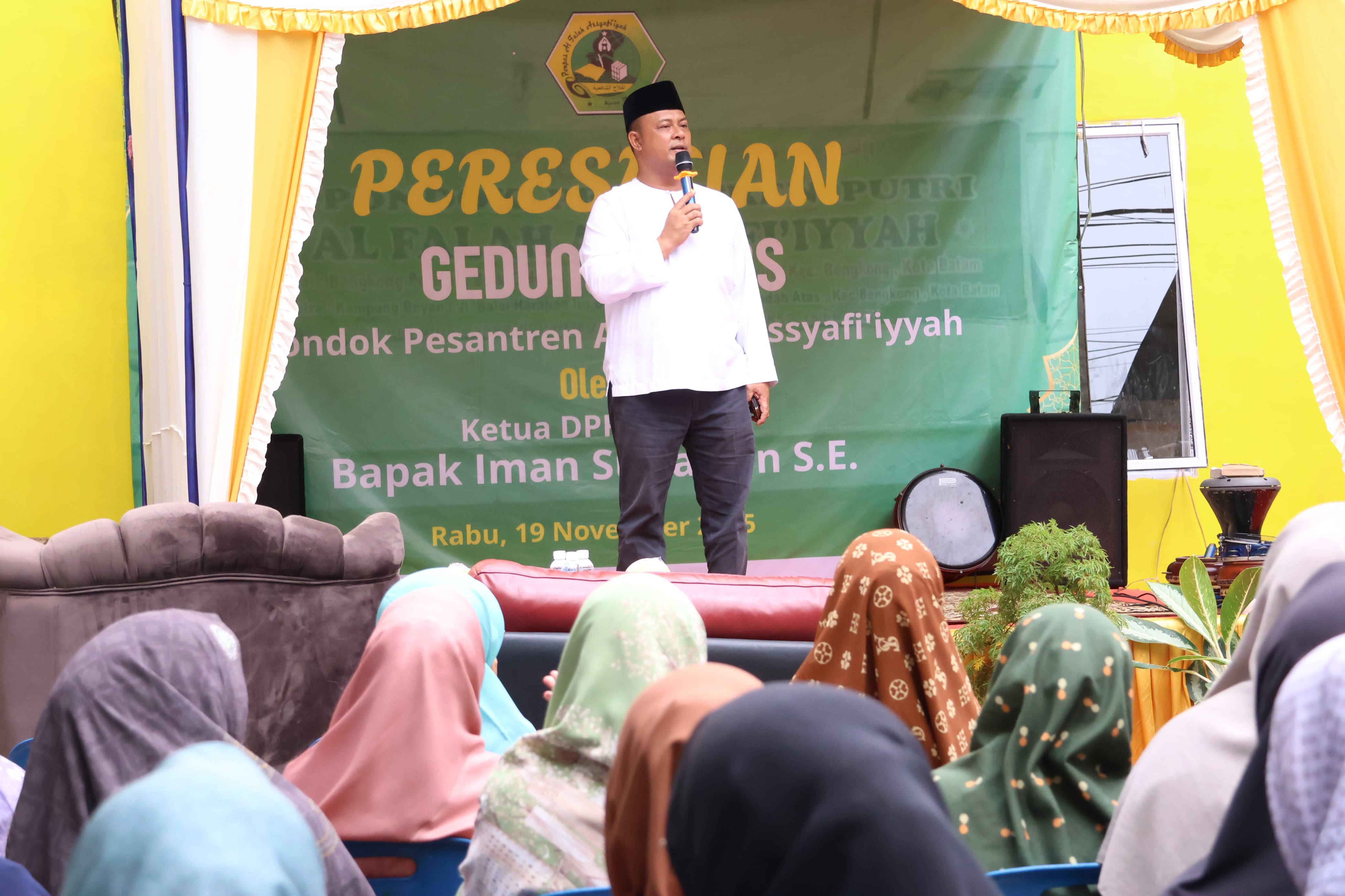 Ketua DPRD Kepri Resmikan Gedung Kelas Pondok Pesantren Alfalah Assyafi’iyyah