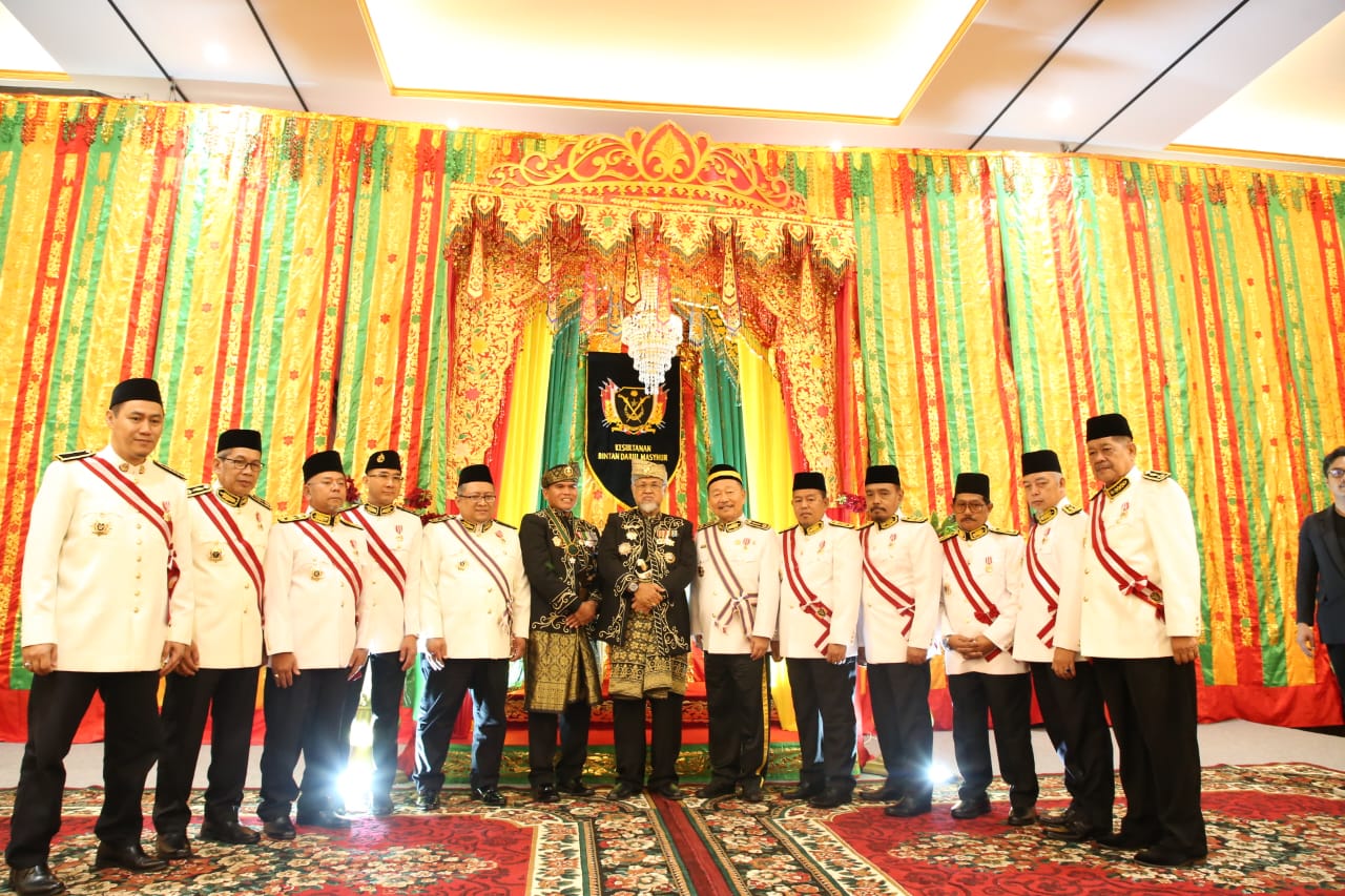 Kesultanan Bentan Darul Mashyur Anugerahkan Gelar  Dato Sri Kepada Bobby Jayanto
