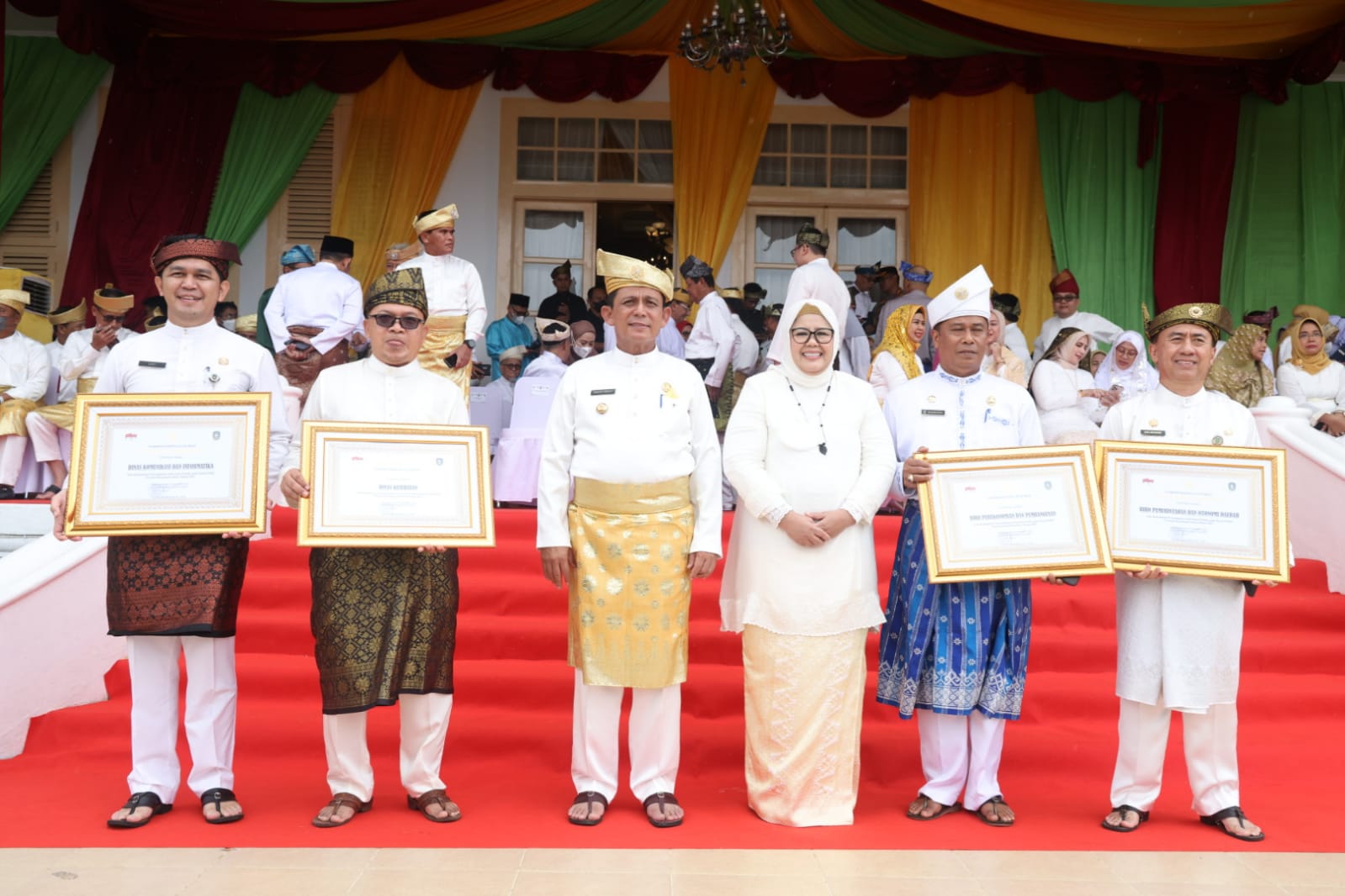 Dinkes Kepri Raih Penghargaan Atas Kepatuhan Penyajian Informasi Publik