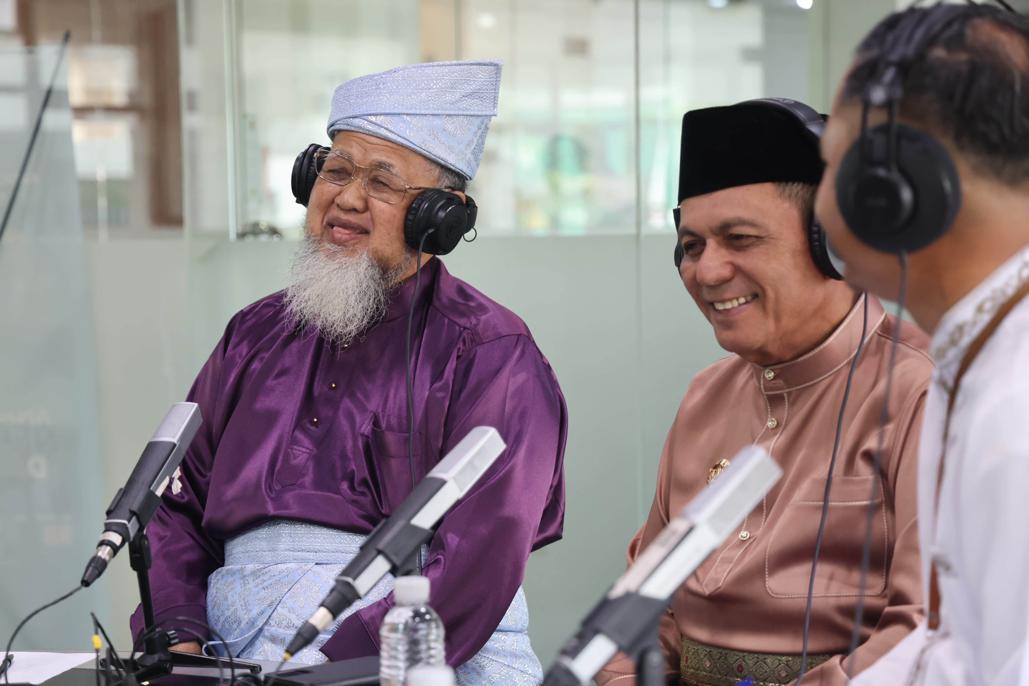 24 Tahun Kepri, Gubernur Ansar Tekankan Konektivitas dan Pemerataan dalam Dialog RRI